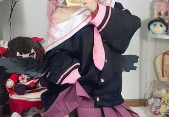 看了白栎Shirly的制服写真集，有种冲动想要分享给每一个“同好者”。