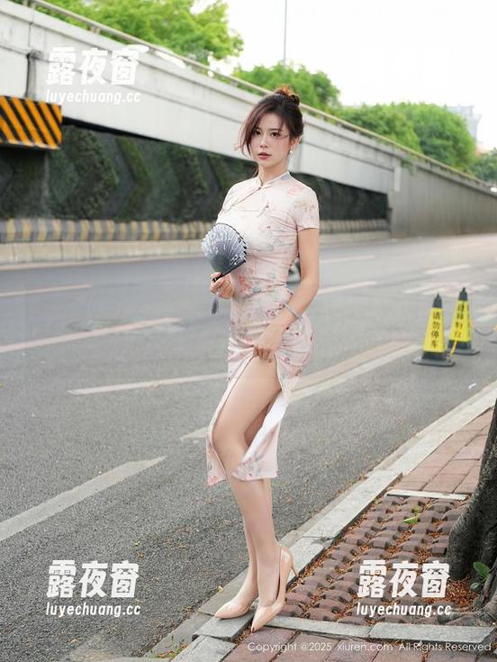 秀人网-奈汐酱nice 秀人网 - 奈汐酱nice的黑丝套图,原来黑色也能这样穿啊?!