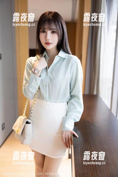 秀人网-小芭乐 秀人网 - 小芭乐礼服合集:美得让人忍不住多看几眼