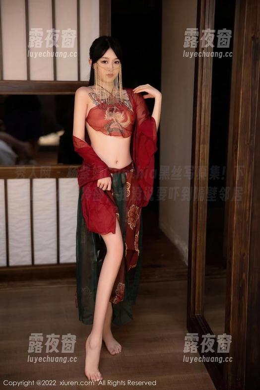 秀人网-杨紫嫣Cynthia 秀人网 - 杨紫嫣Cynthia黑丝写真集!下载时请保持冷静,我没说要吓到隔壁邻居!
