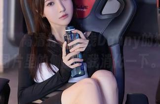 秀人网 – 高清打卡浅浅Danny的短裙，图片里的侧脸让我消化一下。