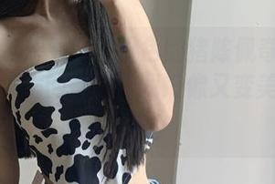 微密圈 – 想看吗？粉色的猪陈佩奇的镜中图包，满满的都是“我好像又变美了”的错觉。