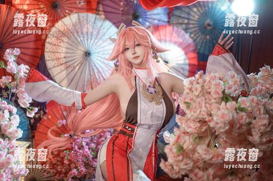 菌烨tako 套图精选:无敌风女菌烨tako,风吹草低见她。