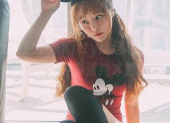 菠萝社 – 赵小米Kitty：这私拍图包里的清纯，是要多清纯才算完？