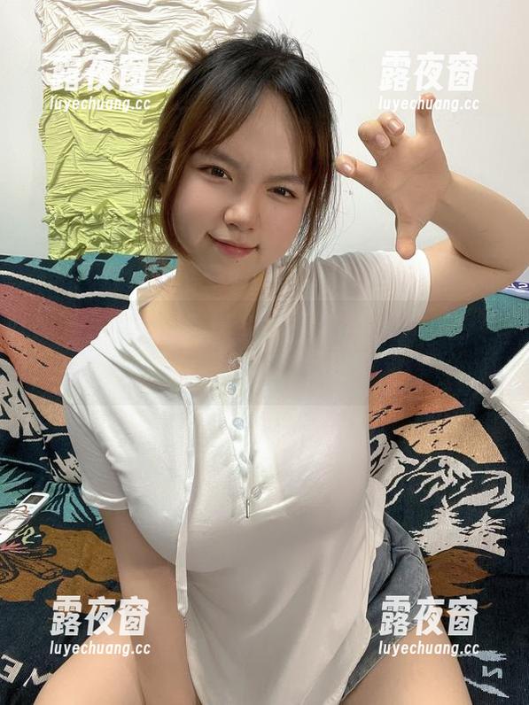 葱油饼er 微密圈 - 阿宅版的葱油饼er私拍,原图不忍直视,却又想看。