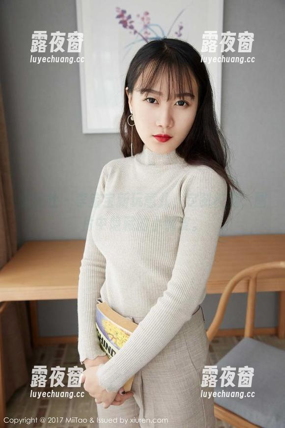 蜜桃社-李宝宝 蜜桃社 - 李宝宝新玩意儿,定制校服,图片中隐藏的小调皮。