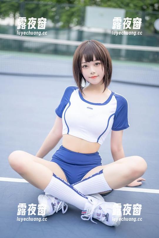 准备好了吗？来自蜜汁猫裘的白色体操服cos图册，兜风随时！