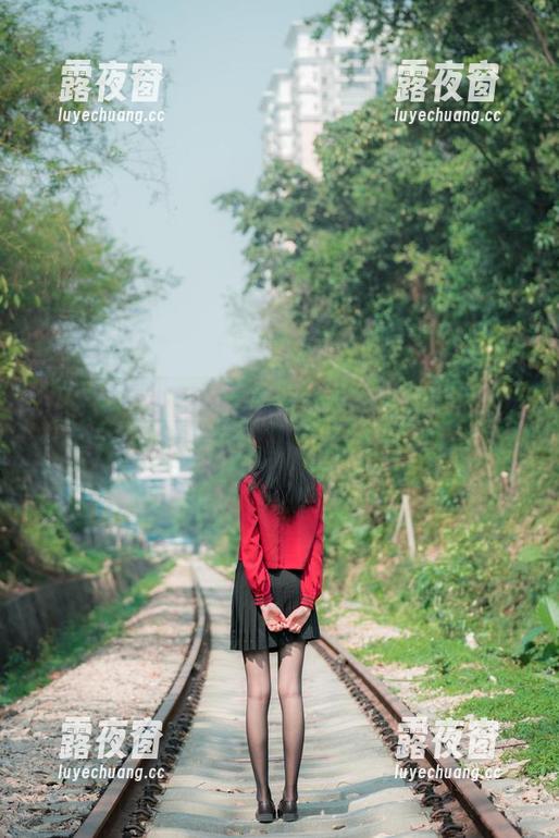 西瓜少女 就爱西瓜少女的镂空私房美图,逐帧撩人。