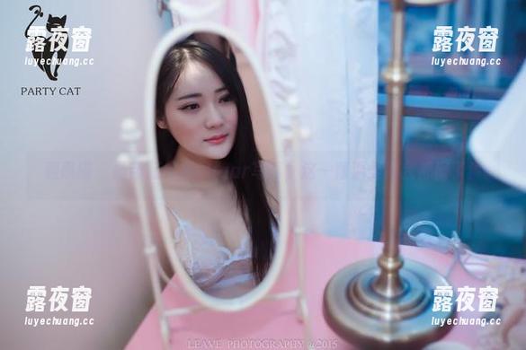 轰趴猫 - 最新杨晨晨sugar写真，这一幕温柔得我都懵了！