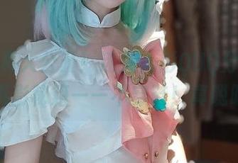 户外写真大公开！迷失人形QUQ分享了她的摄影秘籍——不穿鞋！真聪明。