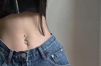 微密圈 – 陈佩奇御姐风——私房美图里的小叛逆战士！